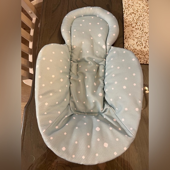 4 Moms Newborn Insert - Cool Mesh - Picture 2 of 4